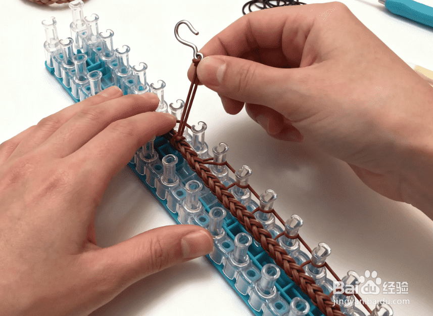 怎么用皮筋编手链