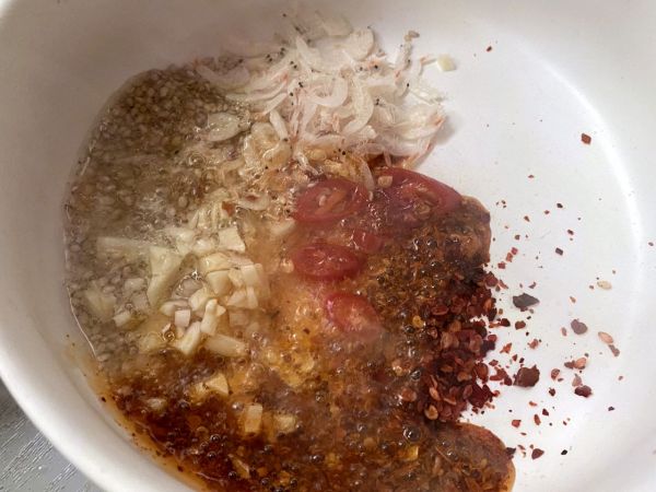 低卡酸辣海鲜面