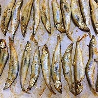 怎么做美味的辣烤多春鱼?