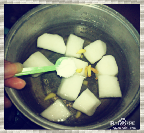 家常小菜一碟：[5]电饭煲怎么做白萝卜排骨汤