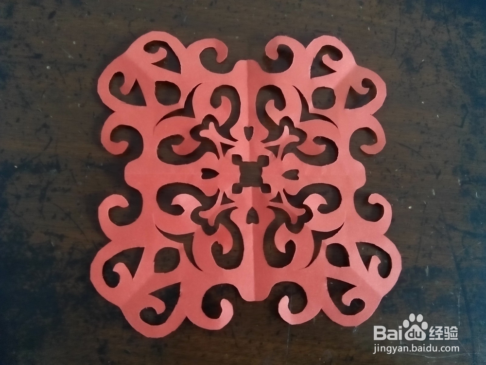 如何剪四折手帕窗花