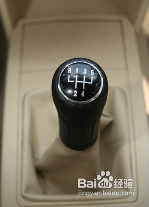 驾驶手动档汽车技巧