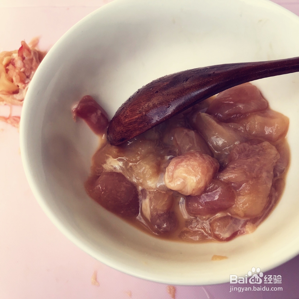怎么吃都不腻的南瓜香菇鸡腿糙米饭