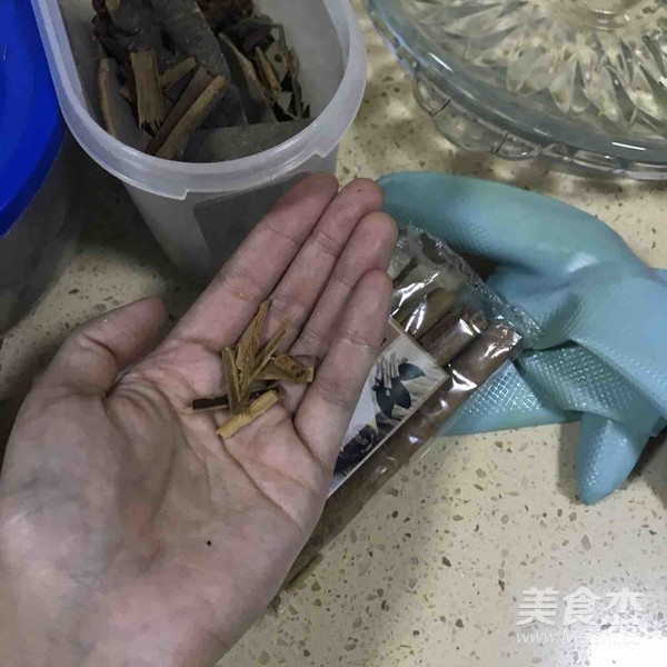 小鸡炖蘑菇的做法