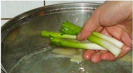 排骨白萝卜汤怎么做