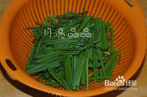 变着花样吃时蔬--韭菜花炒蚬肉