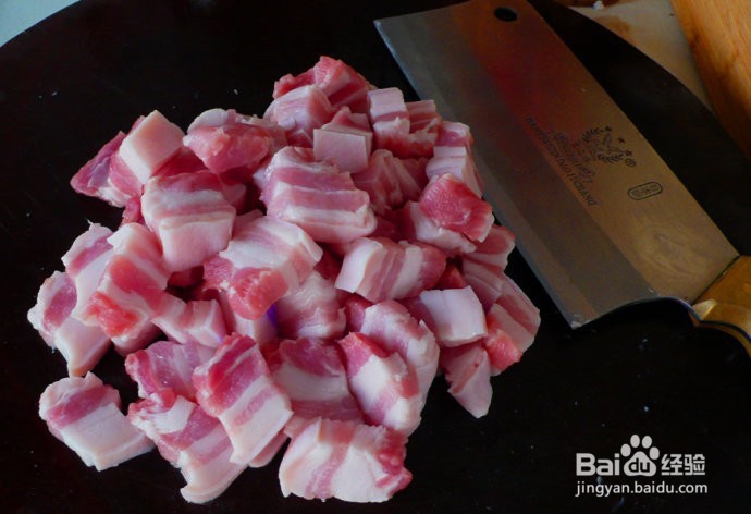 怎样做红烧肉才不油不腻，进嘴就酥？