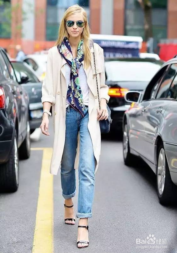 如何利用丝巾玩转整个秋季