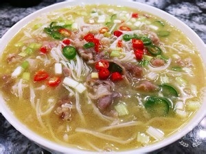 酸汤肥牛的做法