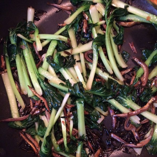 菰米菊花菜炒银鱼干