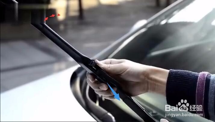 汽车雨刮器拆卸安装方式
