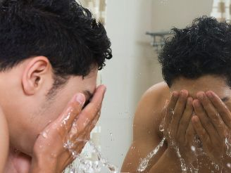 男生怎么选择洗面奶 他能量洁面乳控油效果好吗