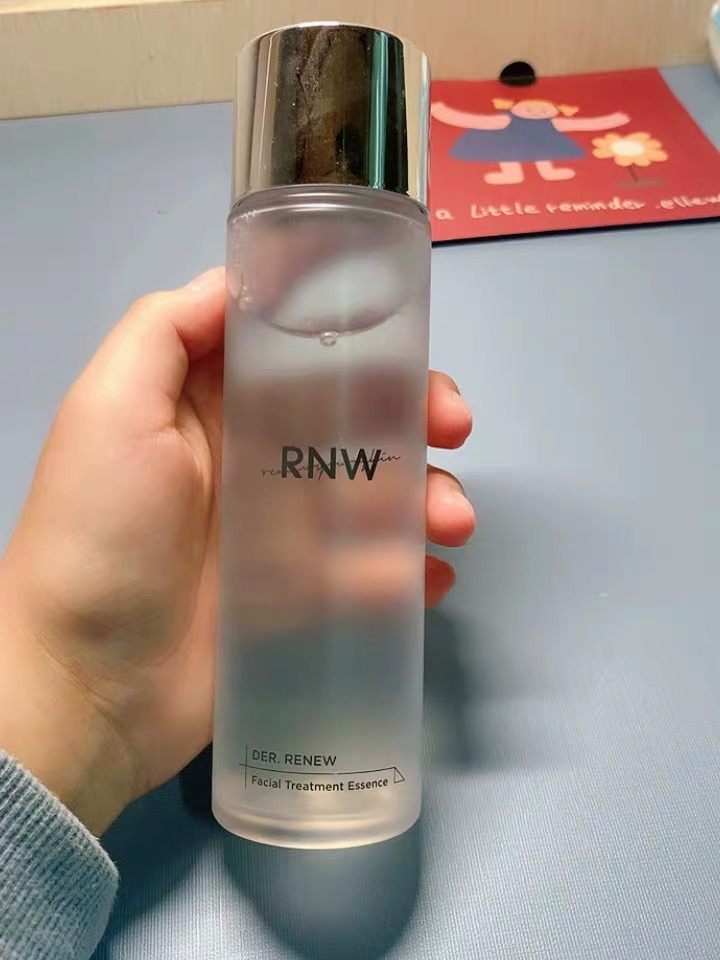 小仙女必备爽肤水：让你的皮肤更加健康