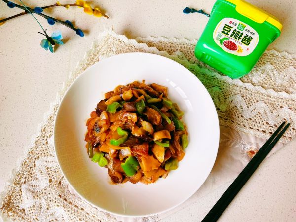 酱香小炒素什锦菜