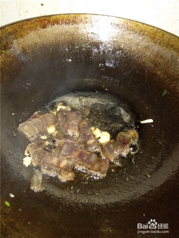 青椒丝豆腐皮炒腊肉