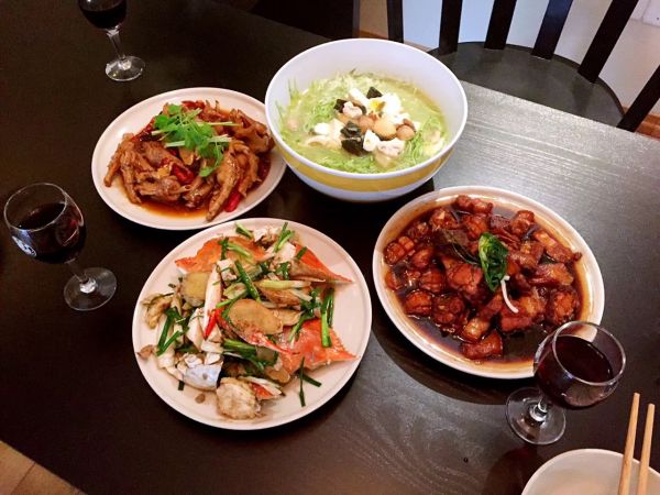 鲜墨鱼烧排骨和墨鱼干烧肉