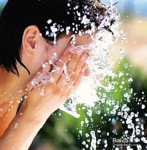 皮肤正确的洗脸方法