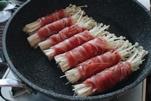 金针菇牛肉卷的做法