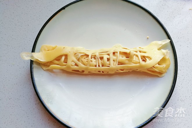 蕾丝鸡蛋饼的做法