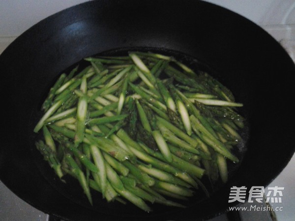 肉片芦笋的做法