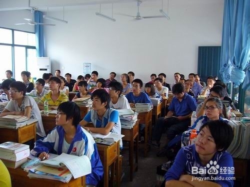 如何让小孩上课认真听讲