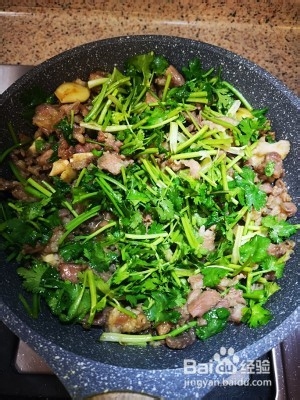 健康养生佳品香菜爆炒羊肉的做法
