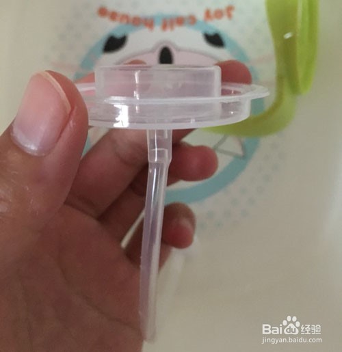 如何将奶瓶变成吸管杯