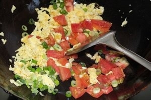 食补养生粉丝西红柿蛋汤的做法