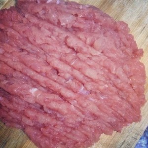 怎样调芹菜和肉的水饺馅家常做法