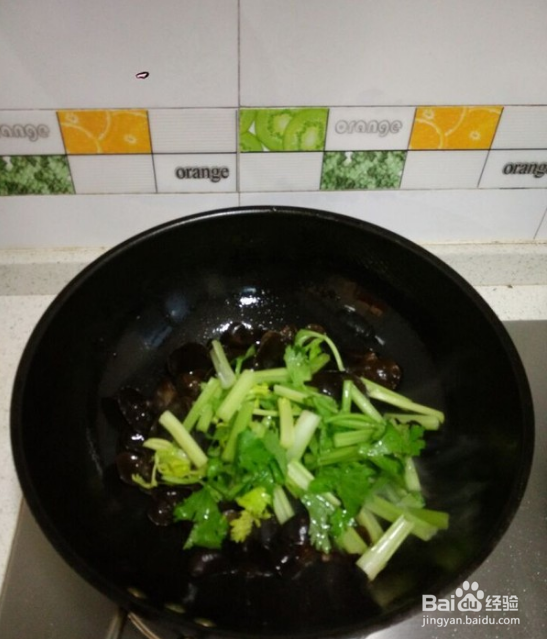 木耳豆腐小炒好吃又营养