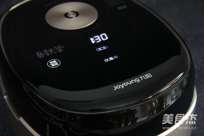 老鸭煲铁釜烧饭就是香