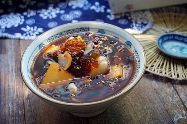 桃胶枸杞水果茶