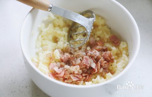 超诱人的土豆泥培根肉松三明治