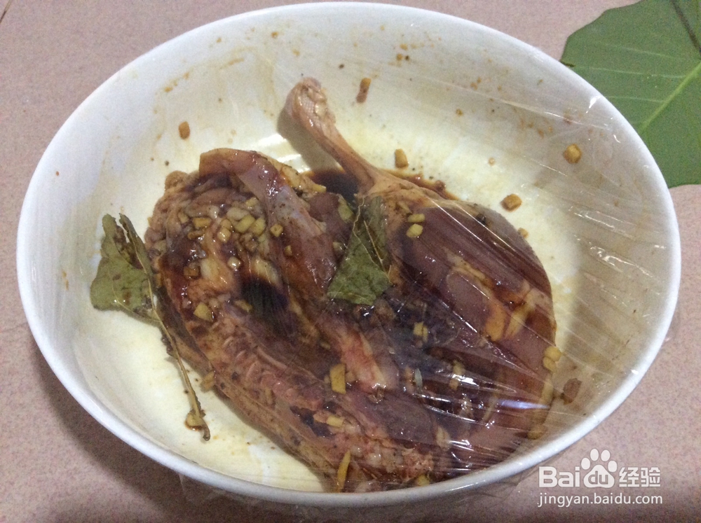 甜皮鸭腿的做法