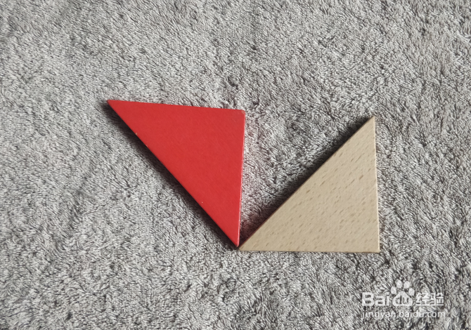 用七巧板怎样拼一个腹部向上爬行比赛的选手呢？