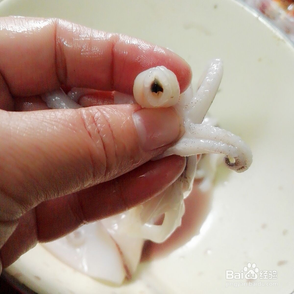 原汁原味养生菜----鱿鱼炒西兰花怎样做