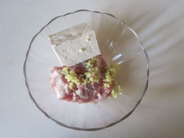 青菜豆腐丸子汤