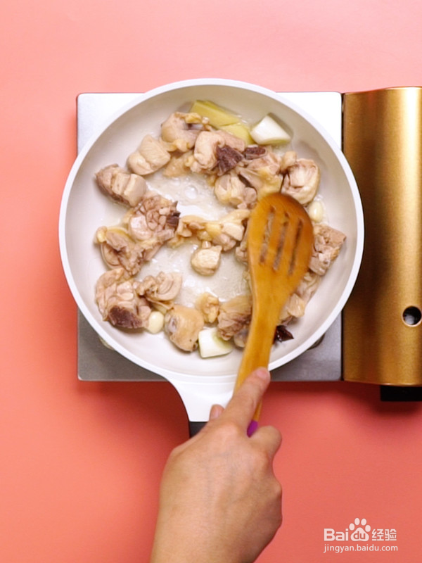 山药炖鸡肉的家常做法