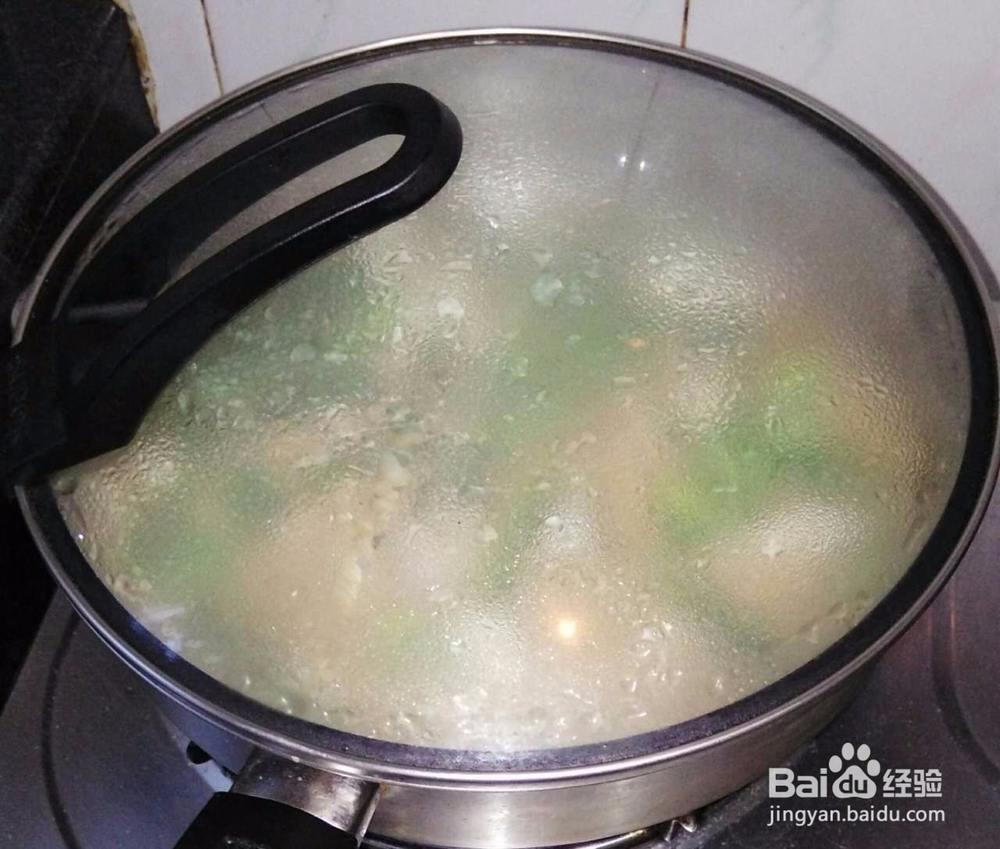 青椒金针菇炒鱿鱼的做法