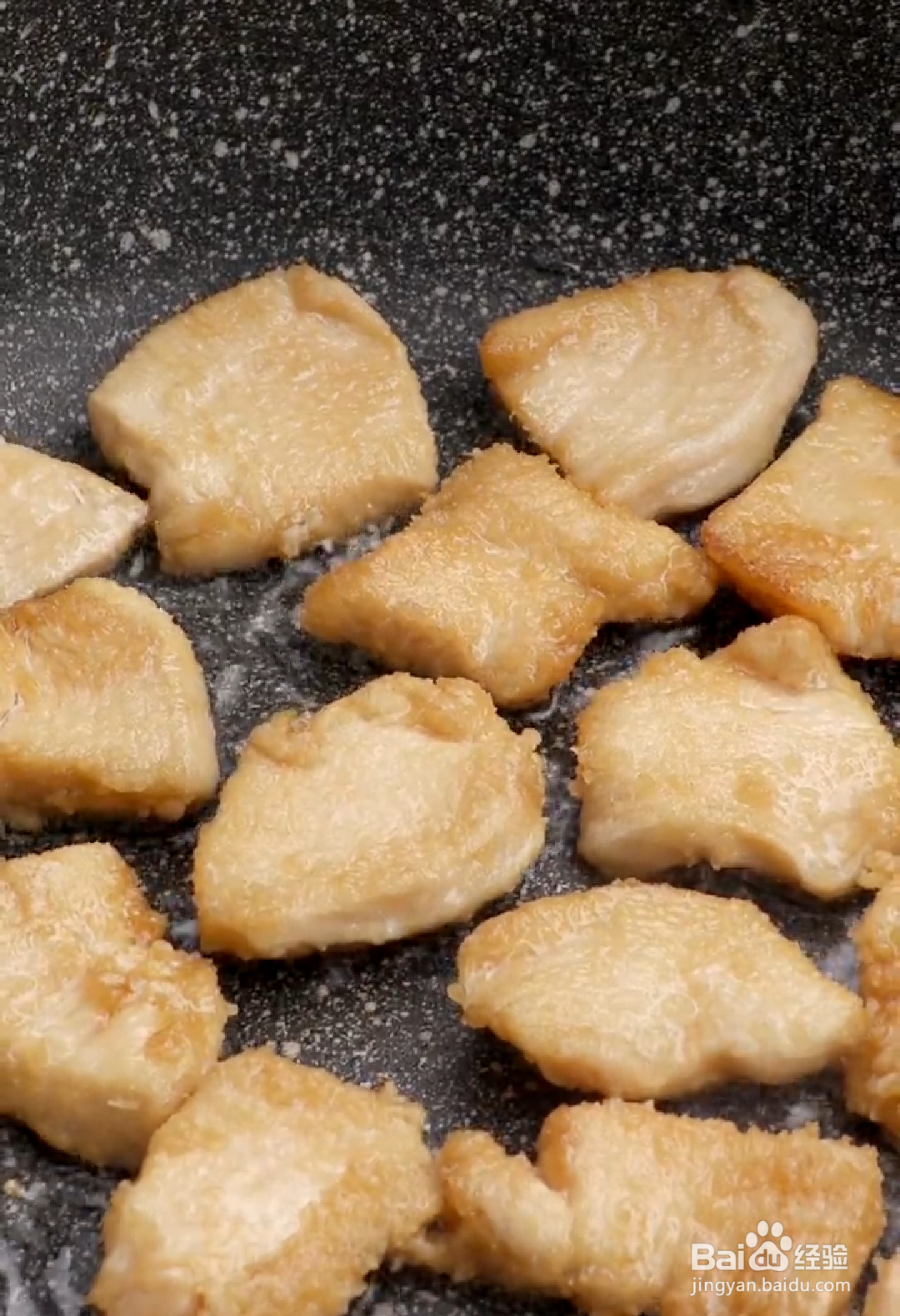 如何做出不干不柴甜甜哒的烧汁鸡胸圆白菜?