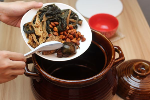 广式南北杏菜干益肺汤