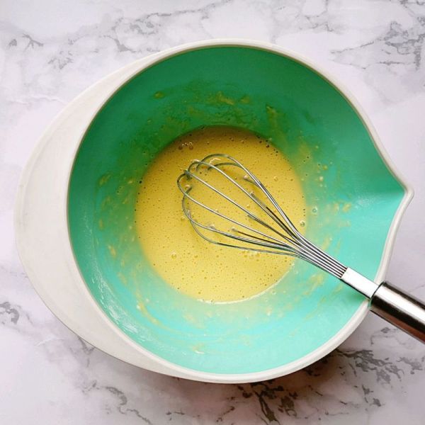 草莓酸奶鸡蛋饼