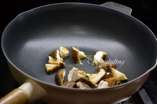 玉子豆腐烧香菇