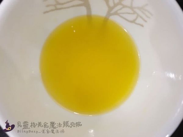 玫瑰花束奶冻裱花马芬杯子蛋糕