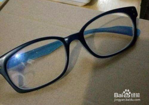 <b>配眼镜选树脂镜片还是玻璃镜片之我见</b>