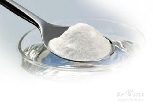 如何让泛黄的小白鞋变白