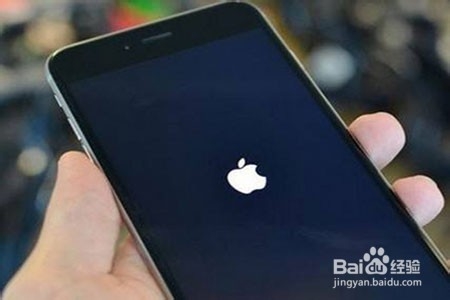 苹果手机黑屏了，关不掉机？