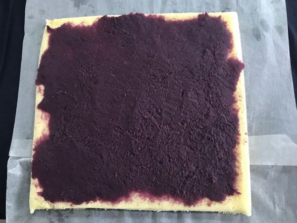 紫薯夹心蛋糕卷