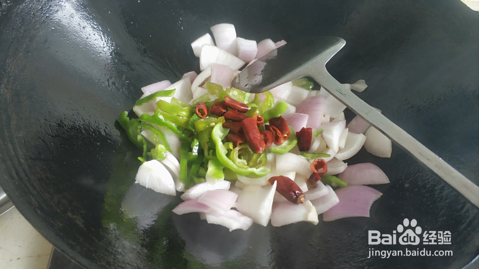 家庭版麻辣鸡丁的做法