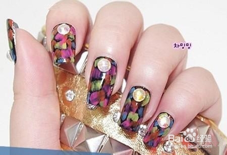 简单法式美甲DIY 闪烁霓虹美甲教程图解